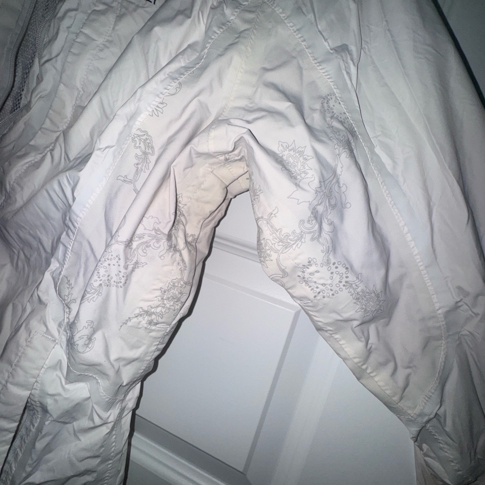 Helly Hansen White Utility Jacket Lightweight Weather Protection - Picture 5 of 8